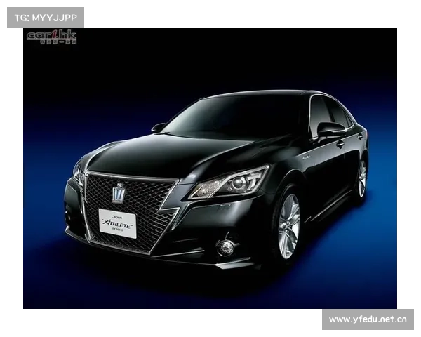 TOYOTA皇冠配置曝光,风格大变,2.4T+8AT,轴距2.9米,霸气 TOYOTA皇冠配置曝光,风格大变,2.4T+8AT,轴距2.9米,霸气